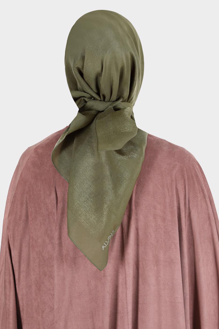 Tesettür giyim HAKİ ALVİNA PARILTI BANTLI ŞAL T 8126
