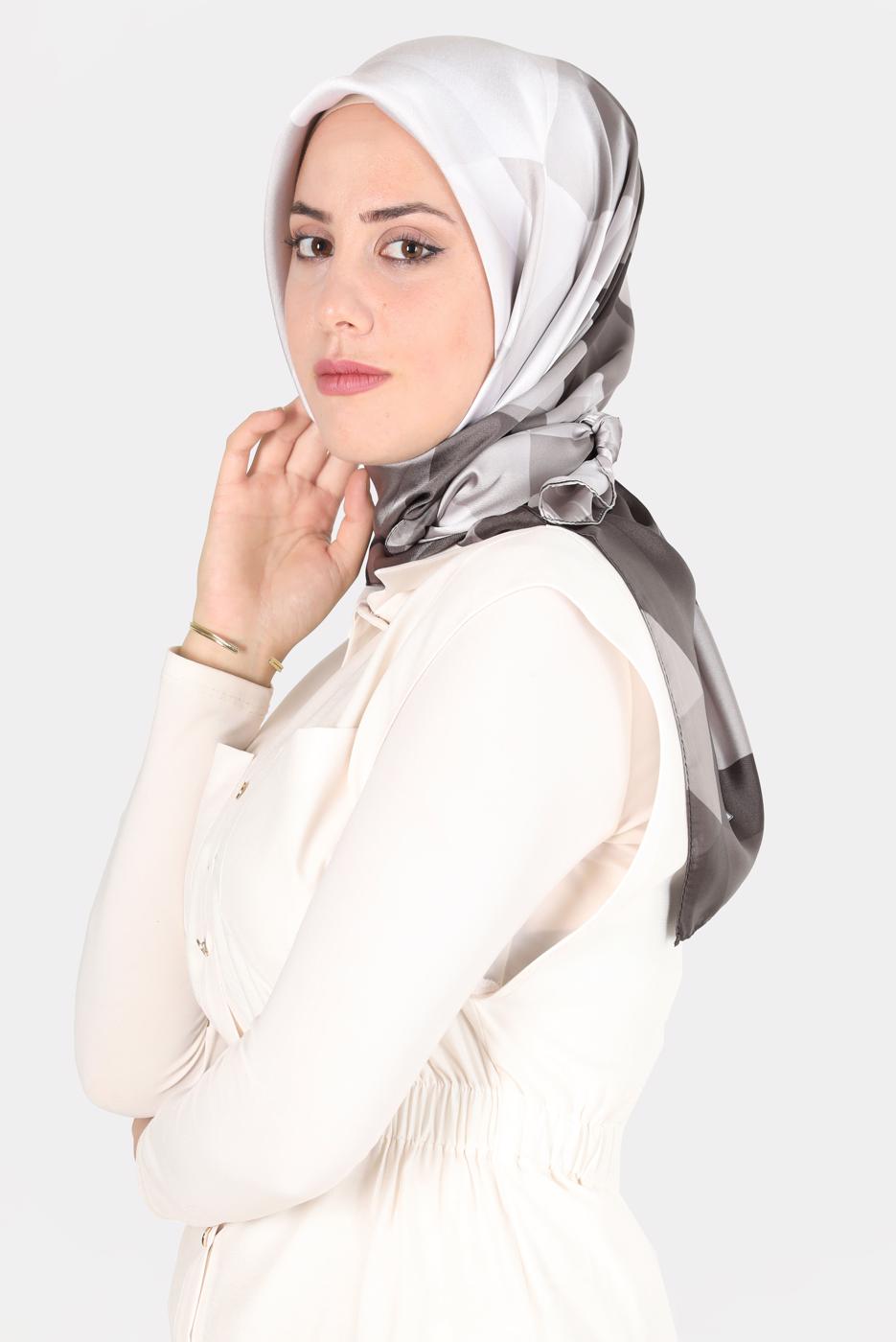 Tesettür giyim BEJ ALVİNA DESENLİ EŞARP 8132 